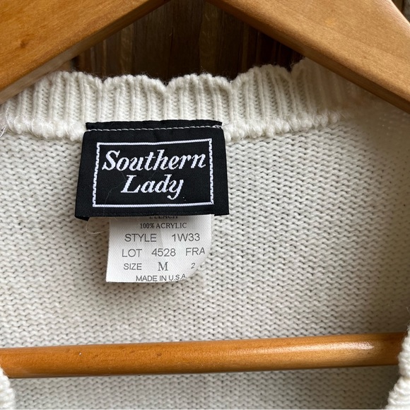 Vintage Southern Lady White Knit Christmas Sweater Vest - Picture 2 of 3